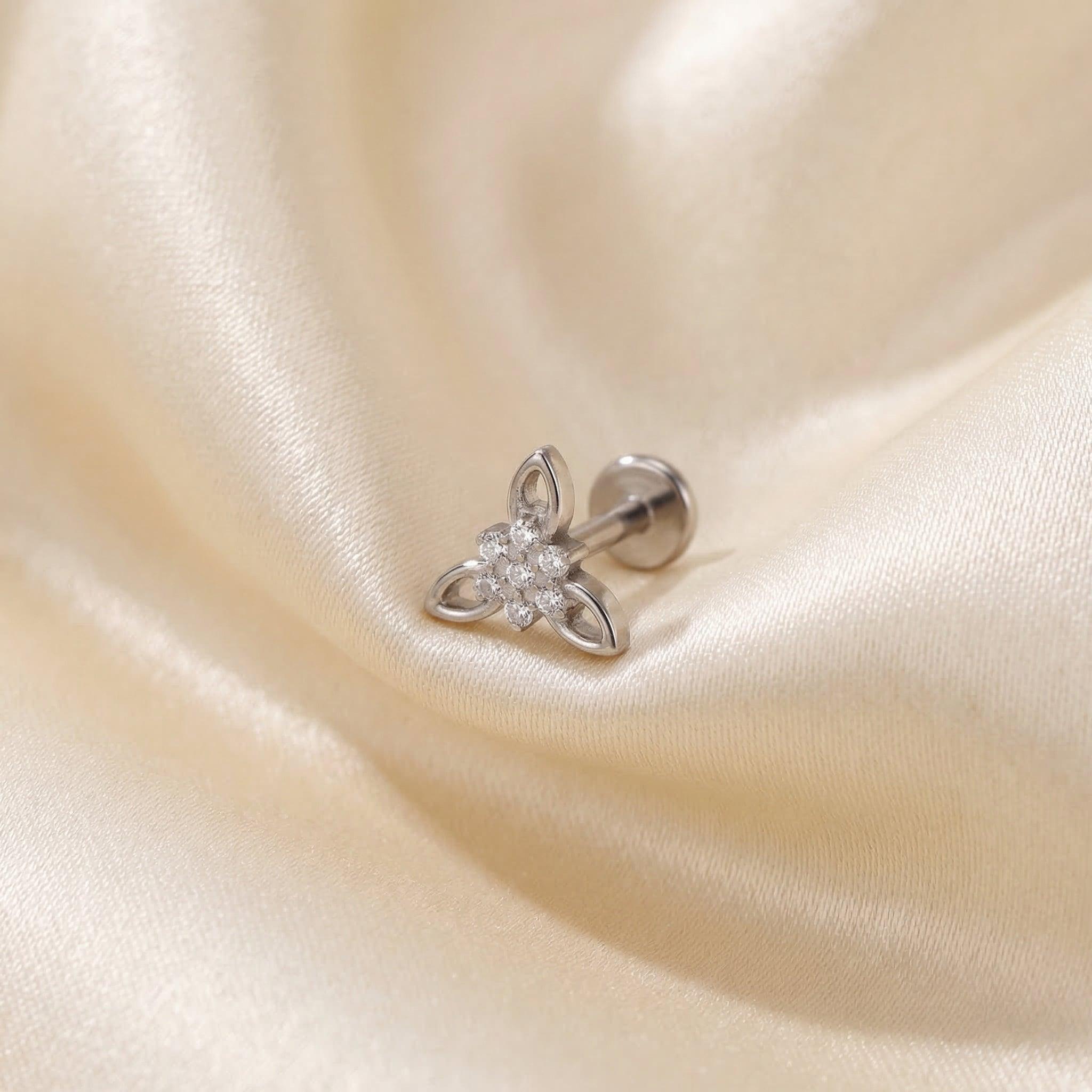 Cz Front Helix Piercing - Silver titanium CZ flower