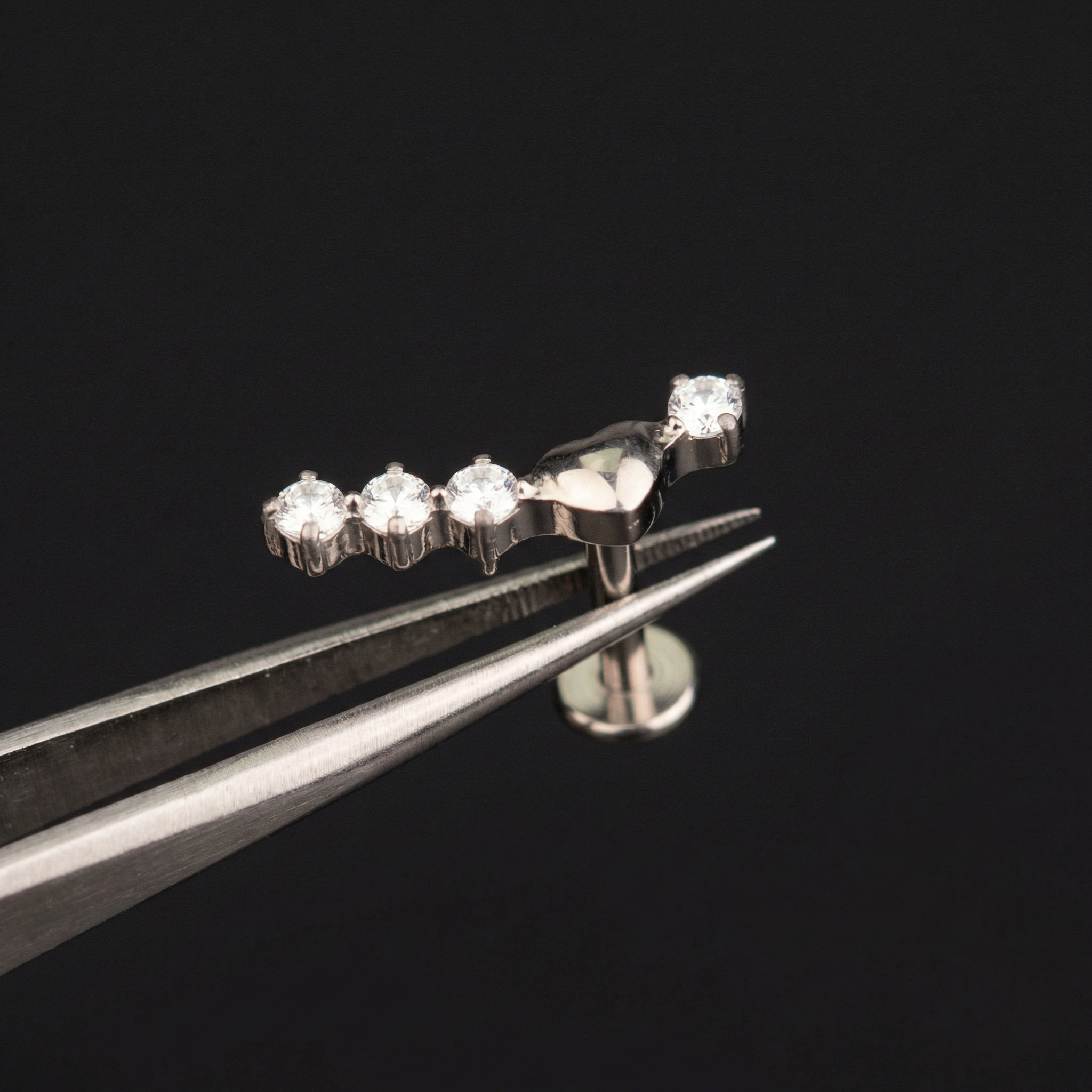 Titanium Curved Zircon Line Labret Piercing 6mm (16G) Flat Back Cartilage Stud for Conch Lobe Medusa Tragus