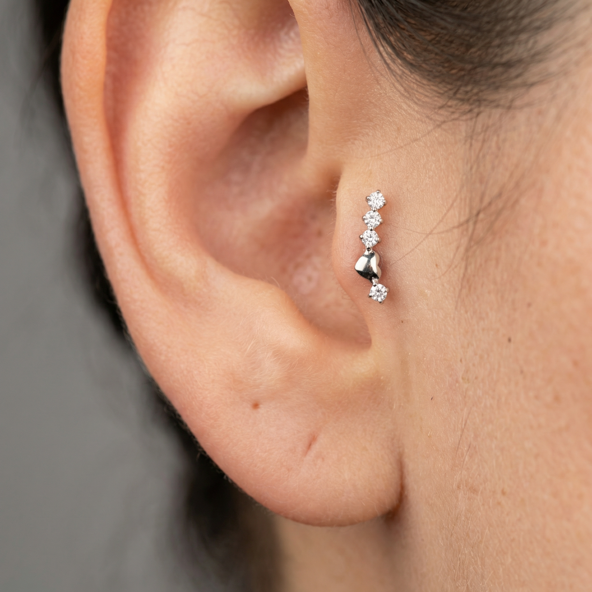 Titanium Curved Zircon Line Labret Piercing 6mm (16G) Flat Back Cartilage Stud for Conch Lobe Medusa Tragus