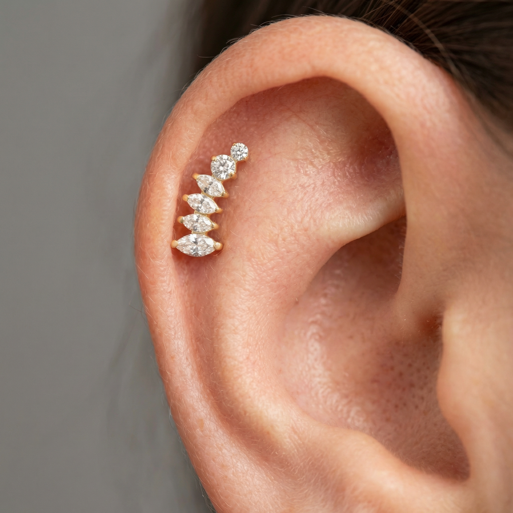 Titanium Marquise Zircon Cluster Labret Piercing 6mm (16G) Flat Back Cartilage Stud for Conch Lobe Medusa Tragus