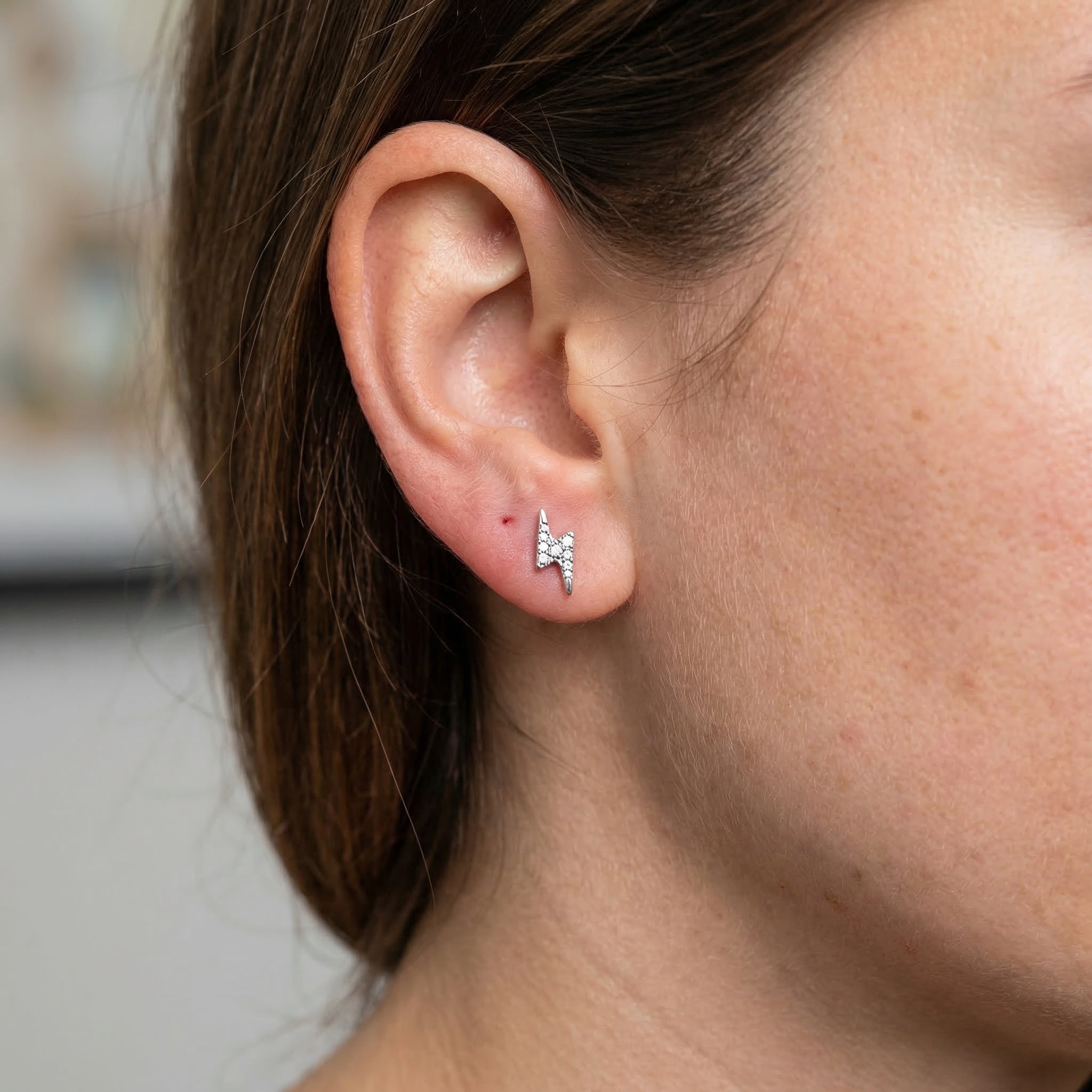 Lightning CZ Titanium Labret Stud 16G Flat Back Helix Tragus Cartilage Piercing