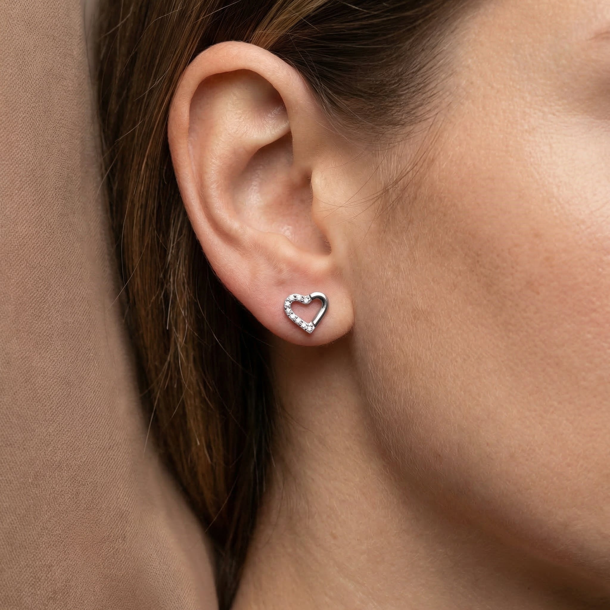 Heart Zircon Titanium Labret Piercing, Minimal Heart Cartilage Stud, Helix Tragus Flat Back Piercing, Cute Ear Jewelry