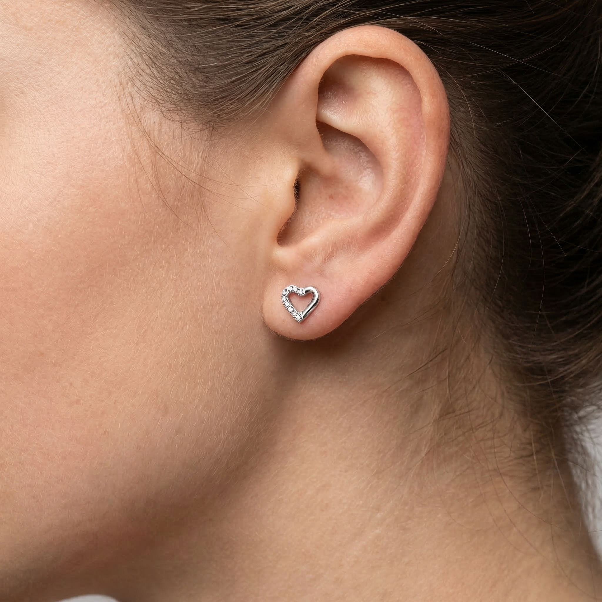 Heart Zircon Titanium Labret Piercing, Minimal Heart Cartilage Stud, Helix Tragus Flat Back Piercing, Cute Ear Jewelry