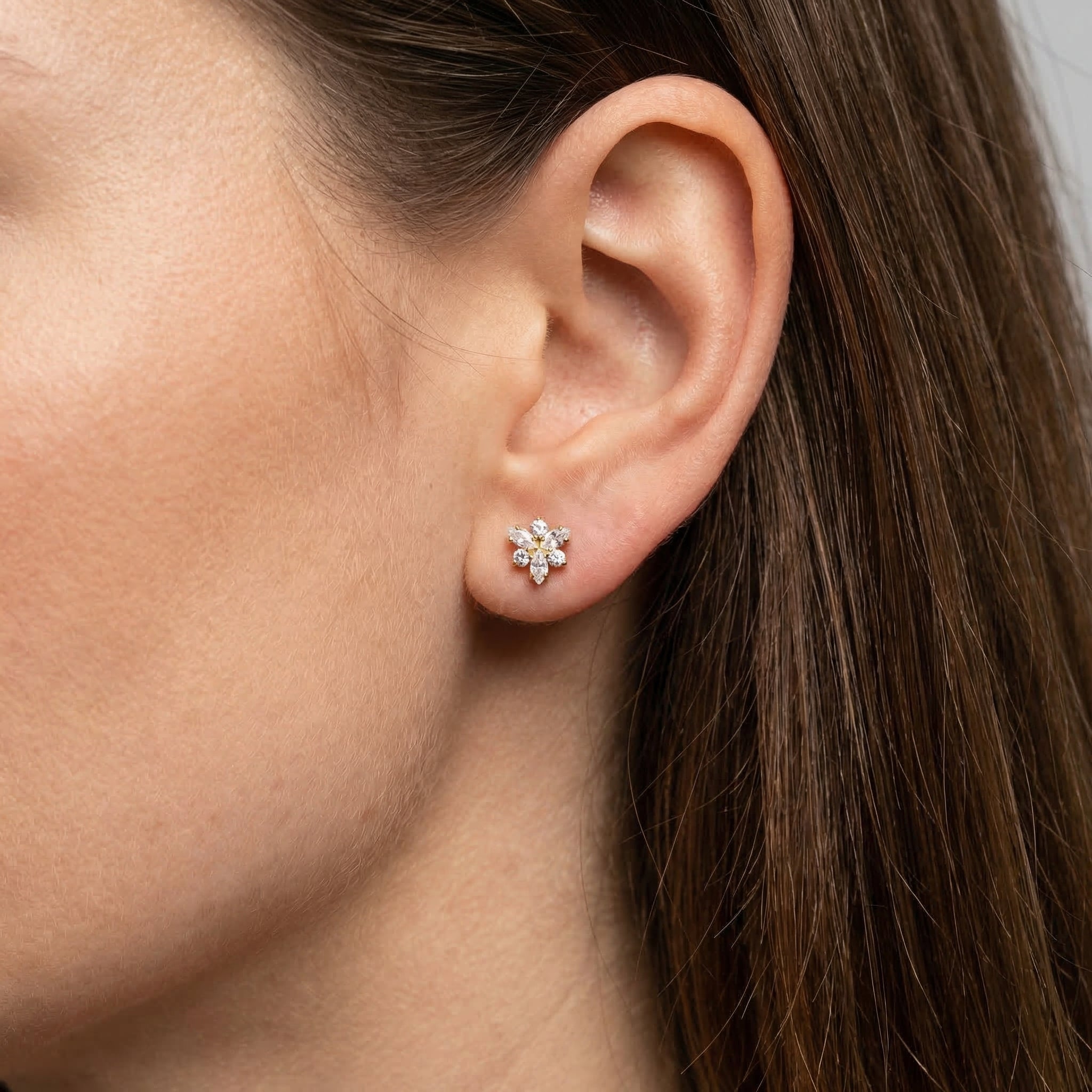 Snowflake Zircon Titanium Labret Piercing 16G Flat Back Stud Helix Tragus Cartilage Minimal Crystal Piercing