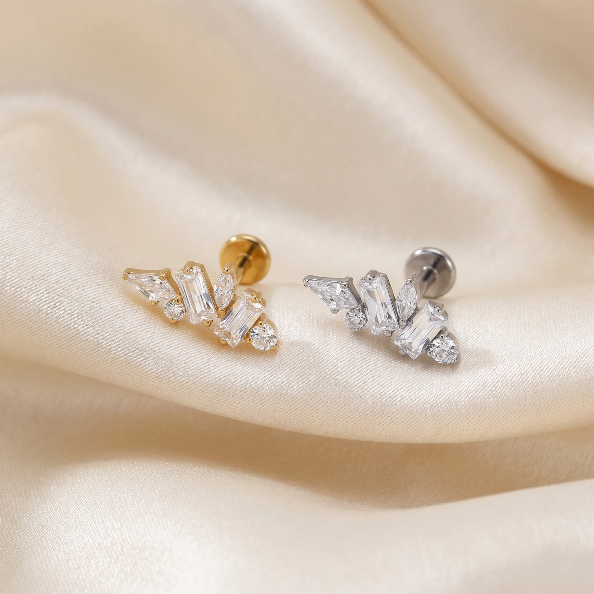 Multi Front Helix Piercing - Gold and silver multi-stone