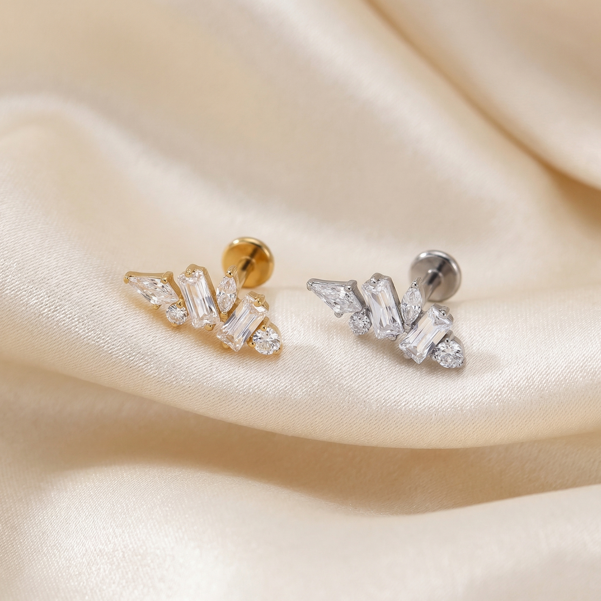 Multi Front Helix Piercing - Gold and silver multi-stone
