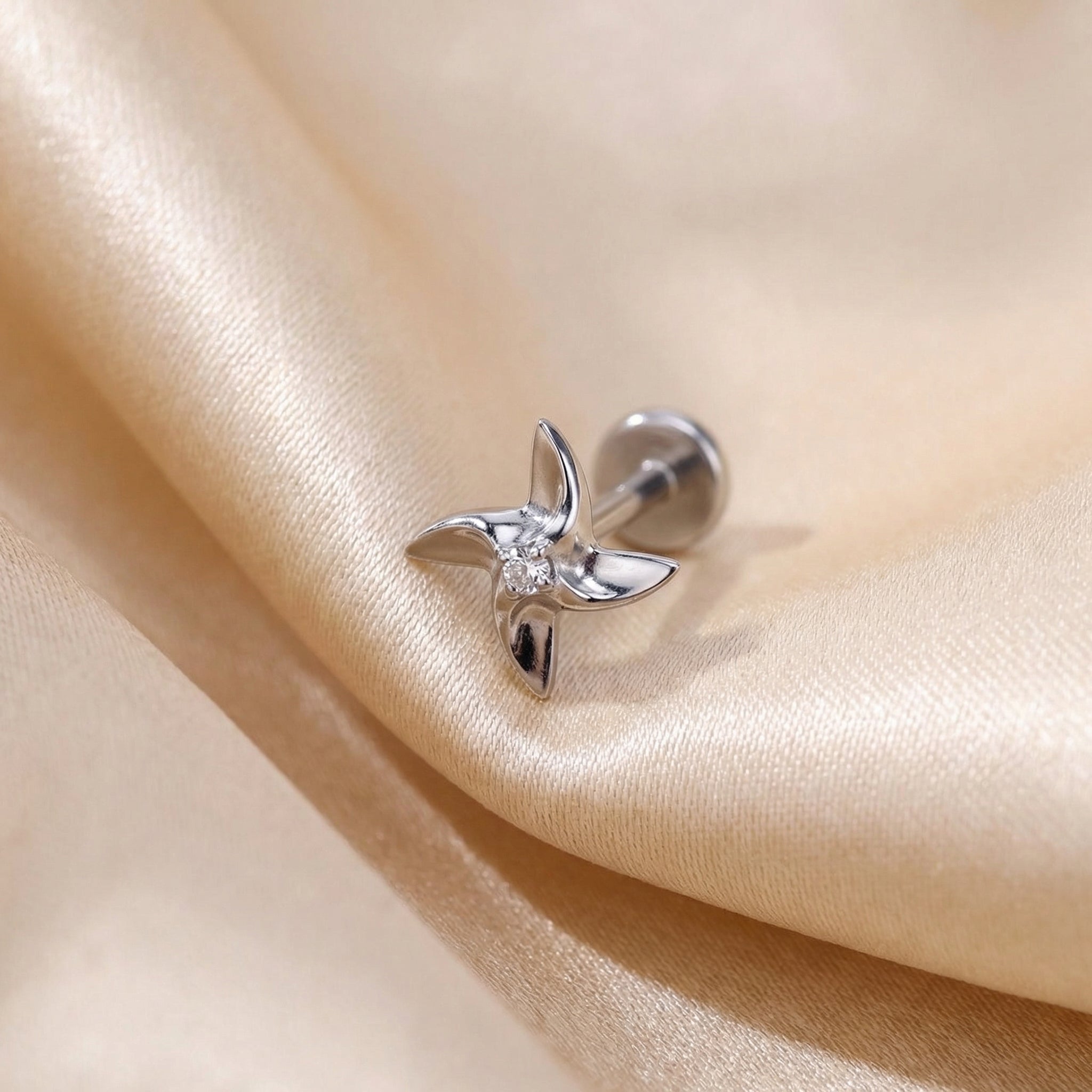 Pinwheel Medusa Piercing Jewelry - Silver medical-grade titanium piercing