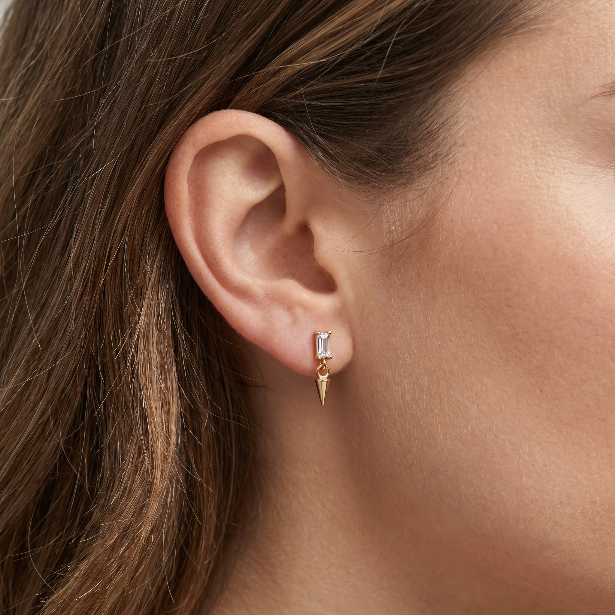 Spike Front Helix Piercing - Gold edgy cartilage worn
