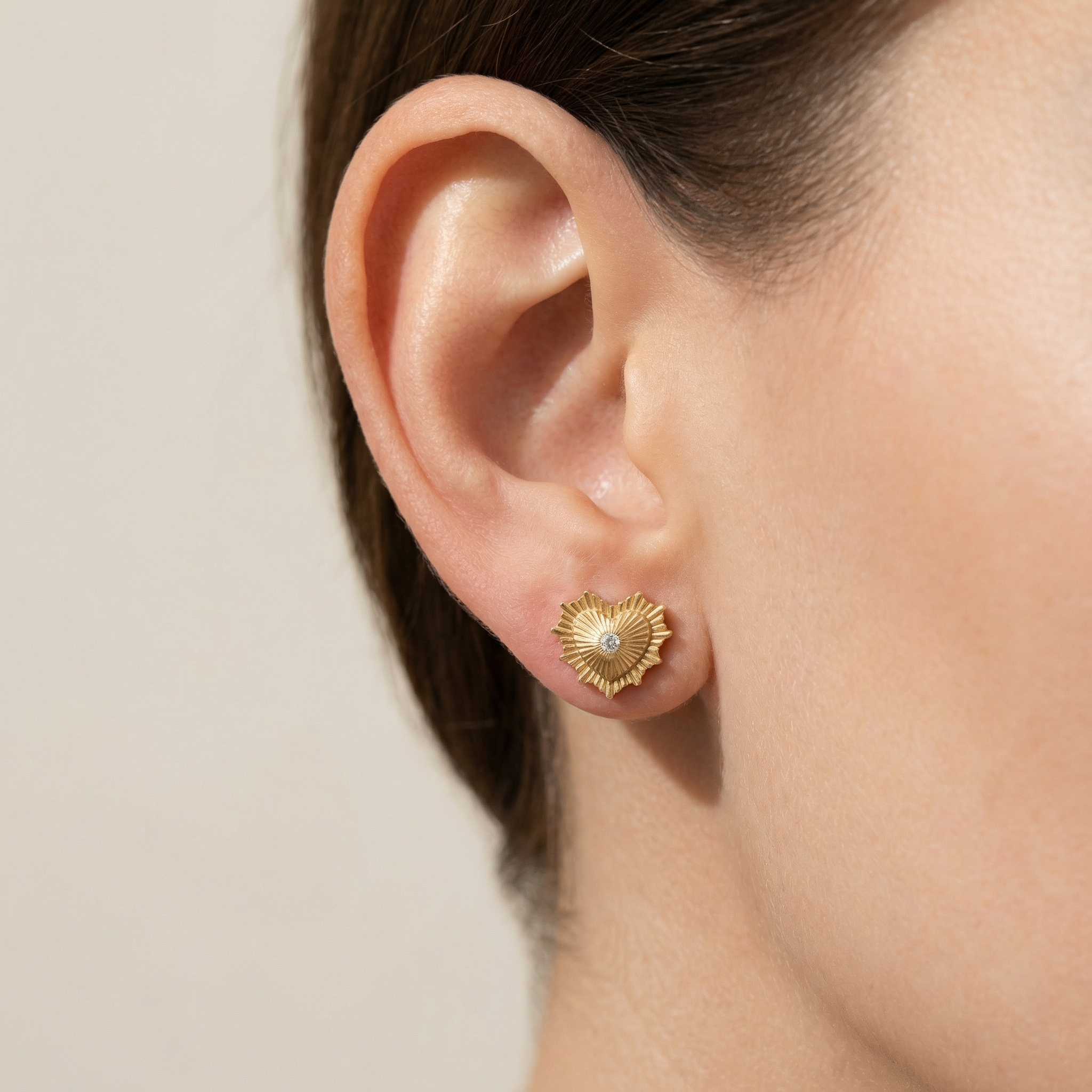 Sunburst Front Helix Piercing - Gold sunburst heart jewelry
