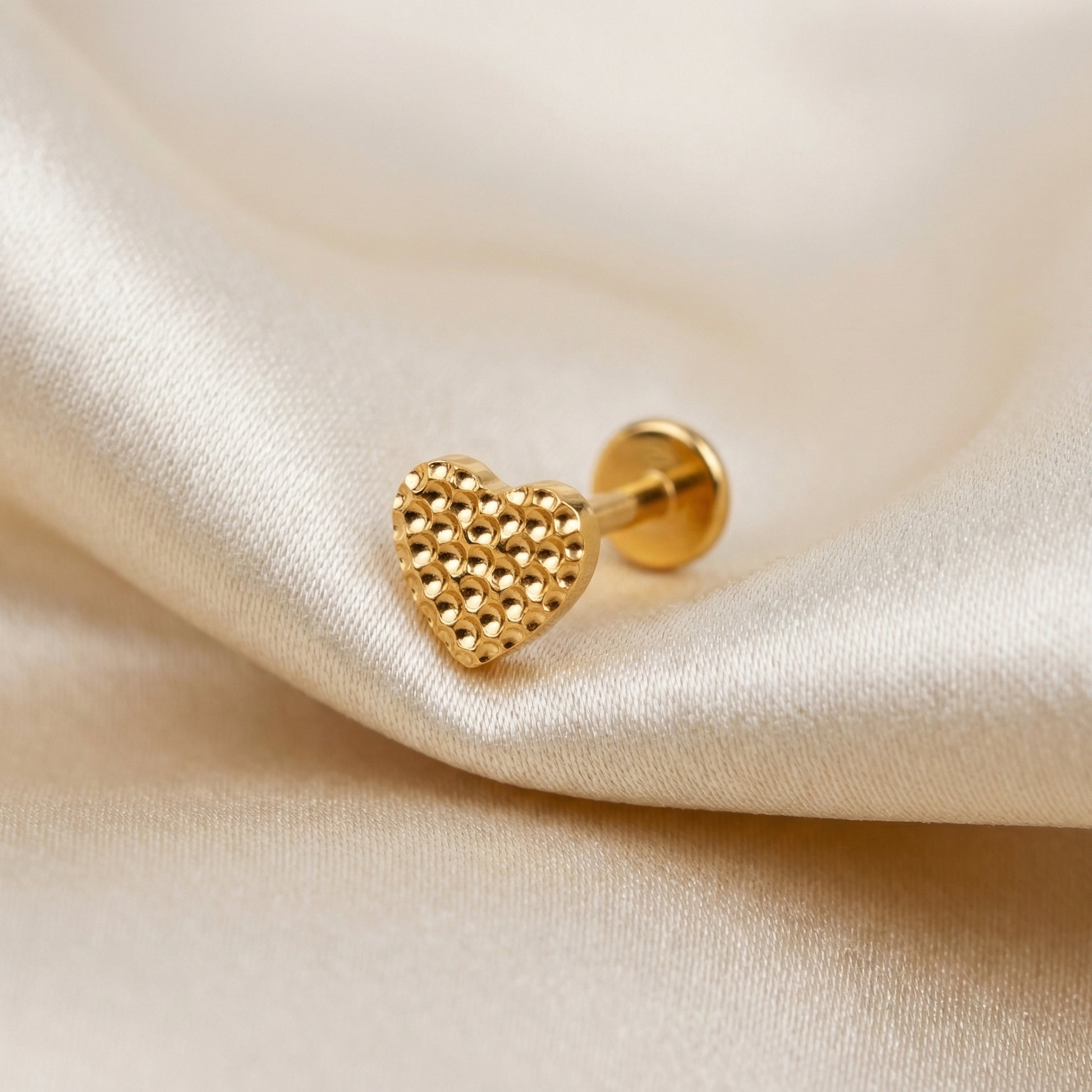 Textured Front Helix Piercing - Gold minimalist cartilage jewelry