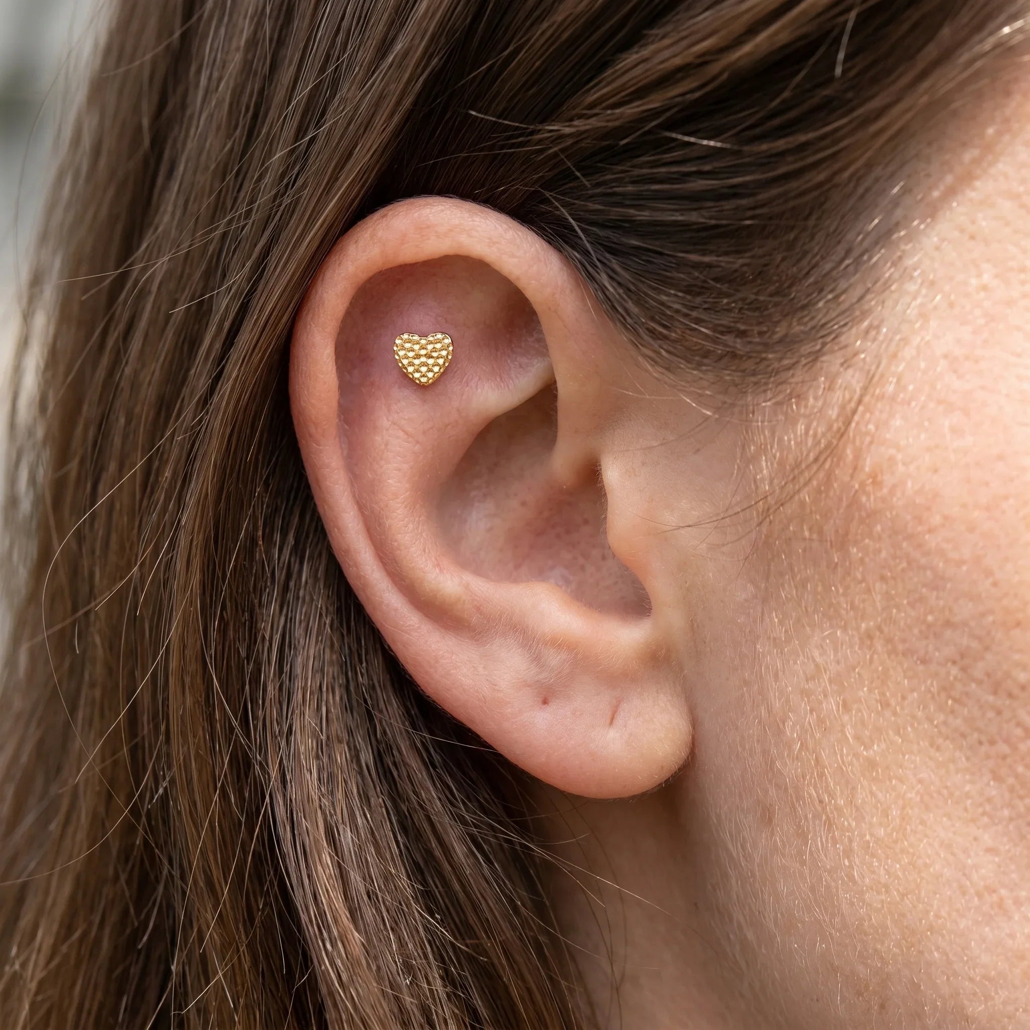 Textured Front Helix Piercing - Gold minimalist cartilage jewelry