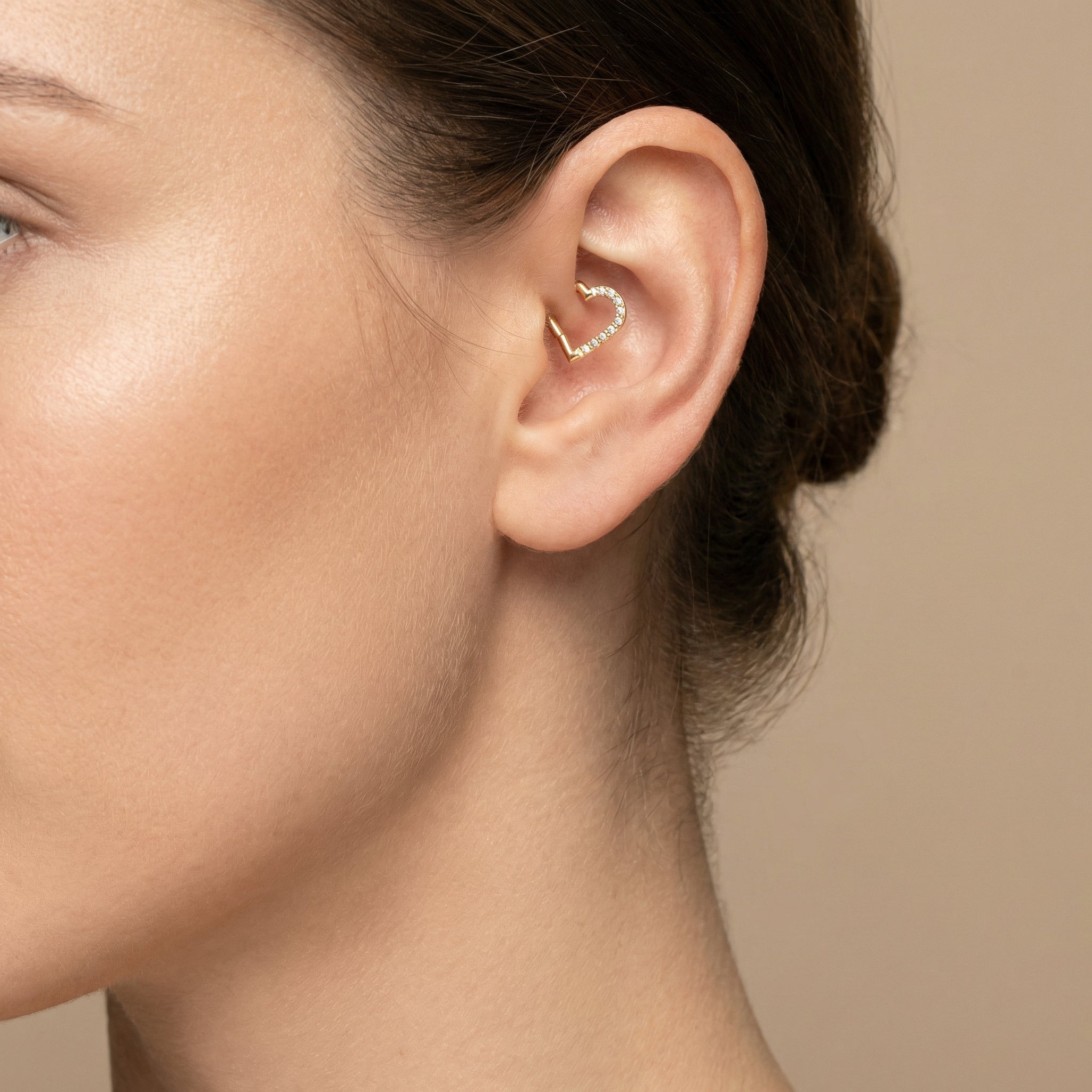 Zircon Piercing In Septum - Gold zircon heart clicker
